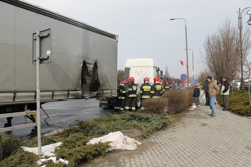 Głogów: Pożar ciężarówki w Głogowie (Foto)