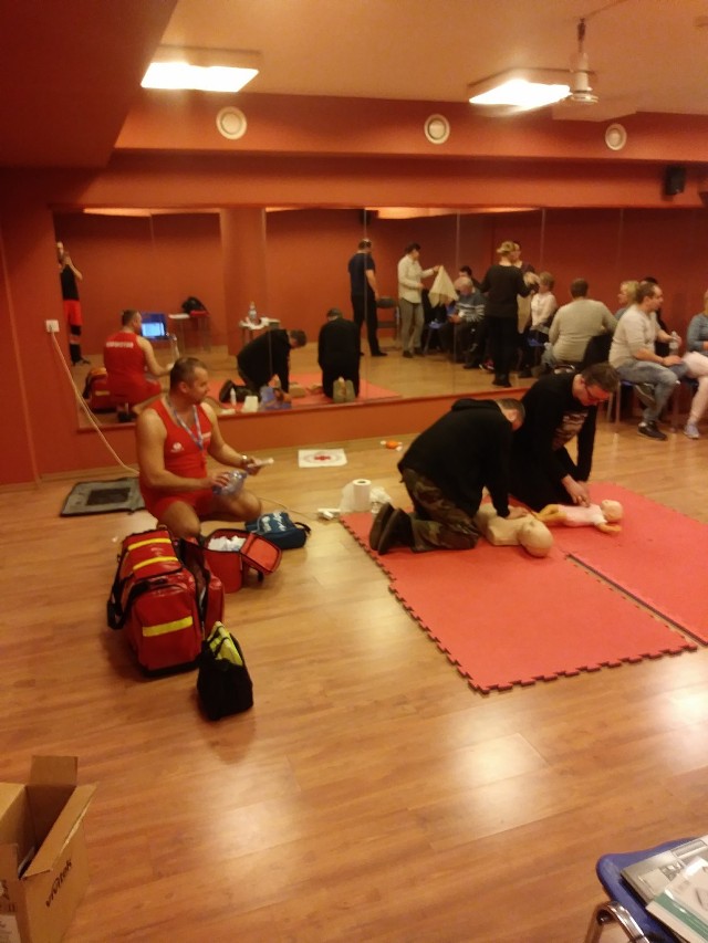 Ratownicy z Wolsztyna zapraszają chętnych na kurs pierwszej pomocy