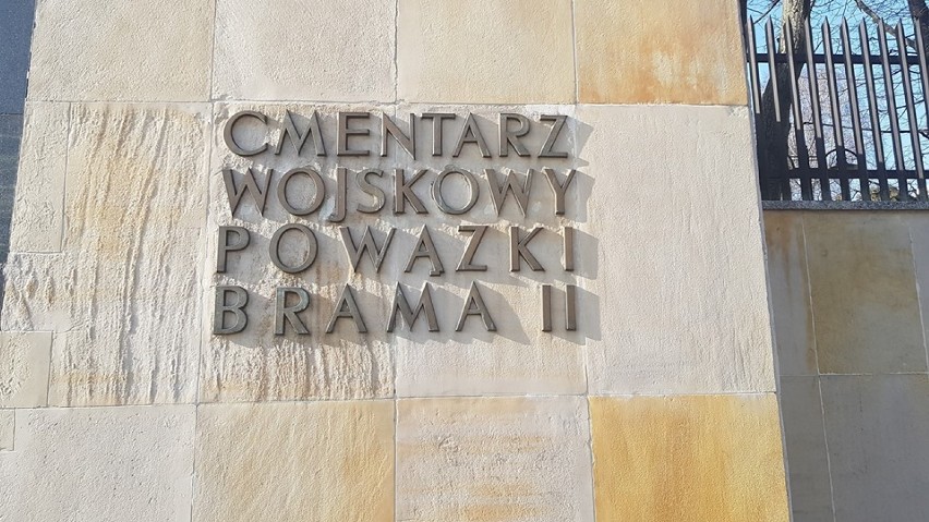 Pogrzeb Jana Olszewskiego. Delegacja ze Zduńskiej Woli, Łasku, Sieradza i Pabianic [zdjęcia]