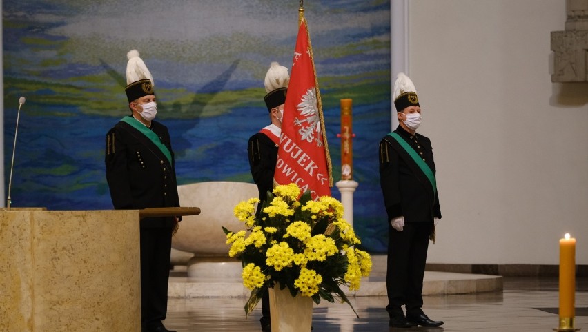 Msza za górników w katedrze w Katowicach. Abp Wiktor Skworc:...