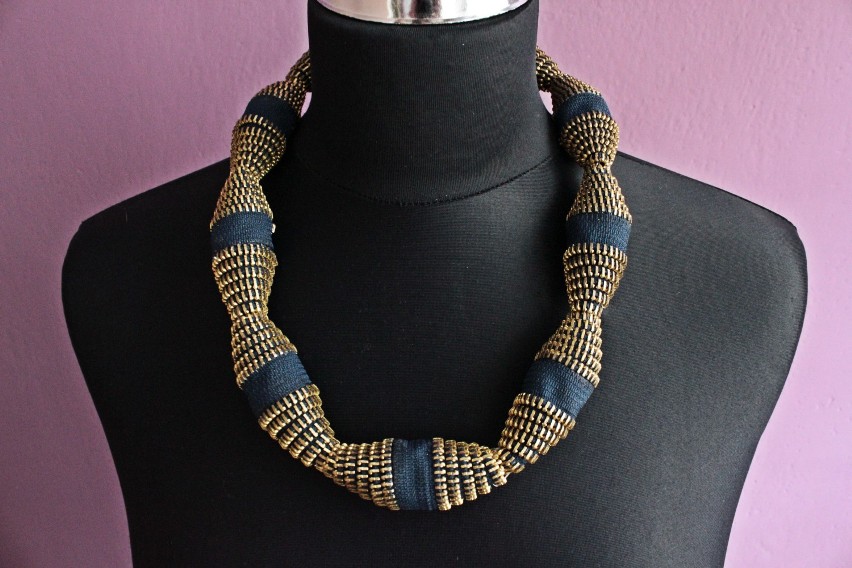 navy barrel necklace