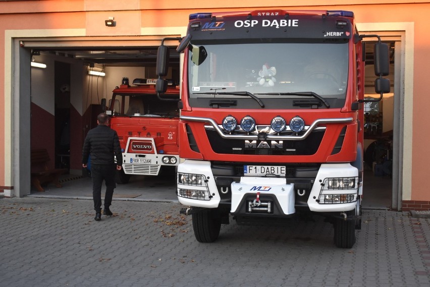 Przekazanie promes dla OSP w gminach Dąbie i Brody.