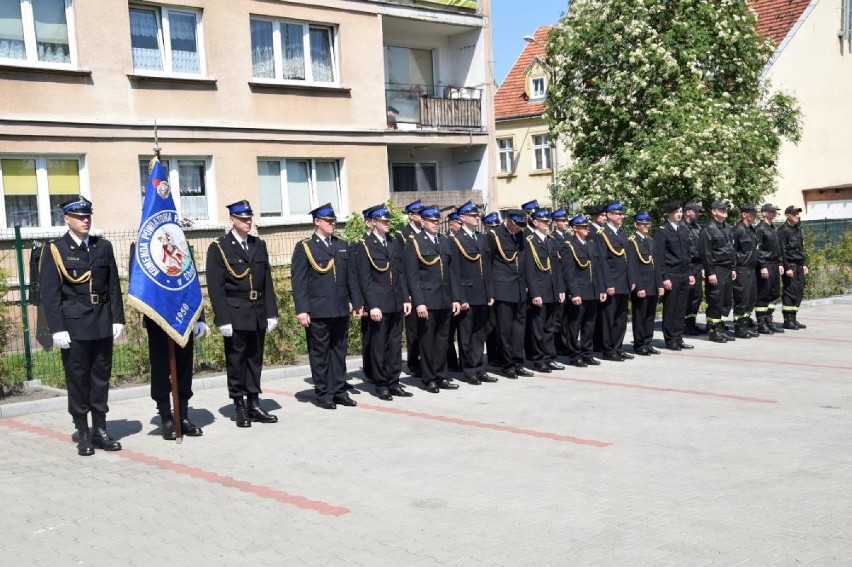 Dzień Strażaka w Chodzieży: Uroczysty apel w powiatowej...