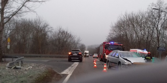 28 listopada tuż po godzinie 8:00 na skrzyżowaniu Gdańskiej i Zamczysko doszło do wypadku dwóch samochodów osobowych. Policjanci ustalają okoliczności zdarzenia.


Flesz - takie są obecnie ceny paliw w naszym kraju.

