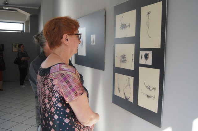 Wystawa „Szkicownik” Zdzisława Wiatra otwarta w MDK w Radomsku