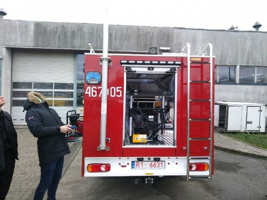 Strażacy z Gospodarza mają nowoczesny wóz do akcji gaśniczych