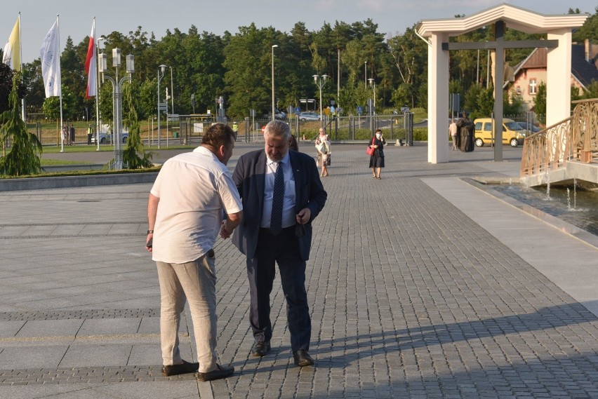 O tym, że toruński redemptorysta o. Tadeusz Rydzyk...