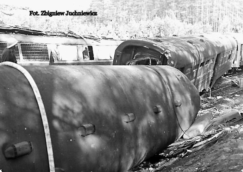 42 lata od największej katastrofy kolejowej w Polsce po II wojnie światowej. Na stokach w Otłoczynie leżało 65 ciał  [zdjęcia, wspomnienia]