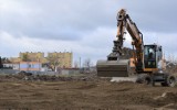 Nowy park handlowy w Oświęcimiu. Przy ulicy Legionów ruszyła budowa wielkopowierzchniowej placówki handlowej [ZDJĘCIA]