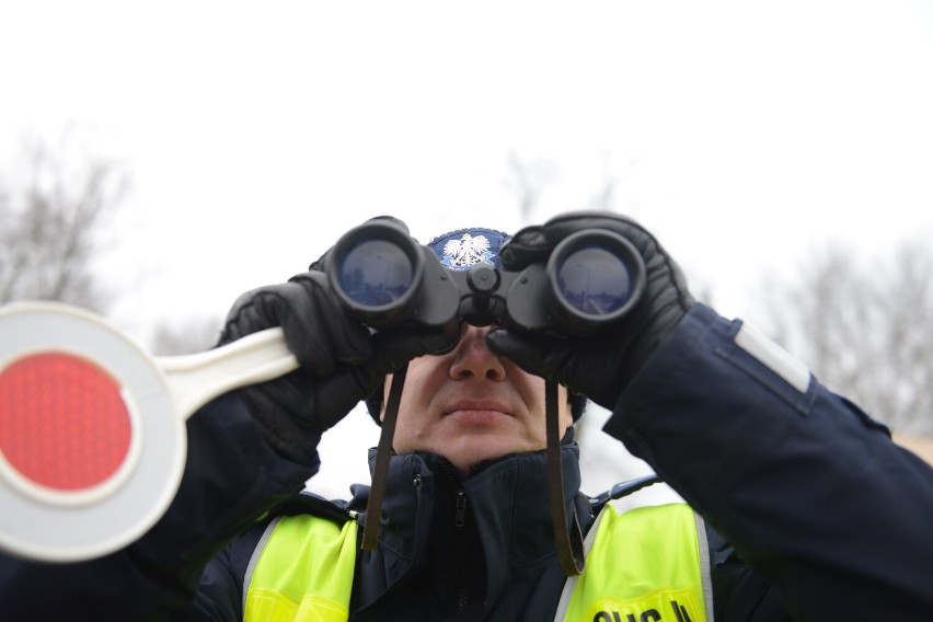 Nowy taryfikator mandatów. Jechał ponad 120 km/h przez miasto. Musi zapłacić dwa tysiące złotych i stracił prawo jazdy