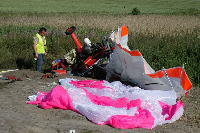 Motolotnia runęła zabierając życie pilotowi i pasażerowi