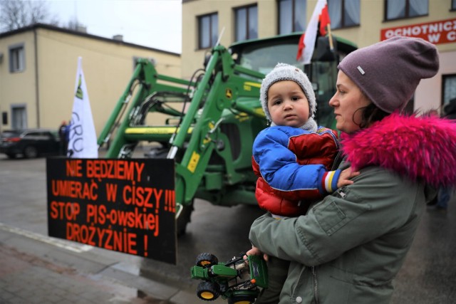 Protest rolników Agrounii w Czarnocinie. Traktory na drogach w Łódzkiem, 9.02.2021