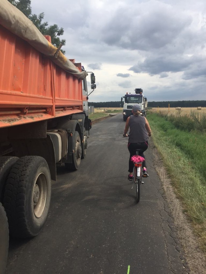 Rozpoczął się remont drogi Powodowo - Kiełpiny