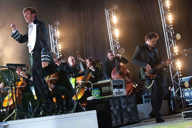 Koncert odbył się z okazji wydania albumu "Symfonicznie", która zawiera zapis koncertu z ubiegłego roku w Gdańsku