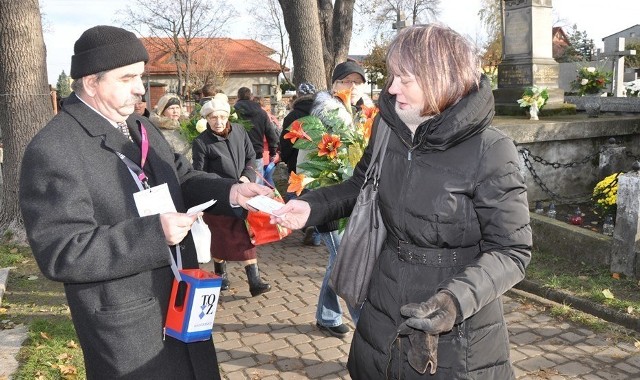 Kwesta na odnowę nagrobków w Radomsku (2012)