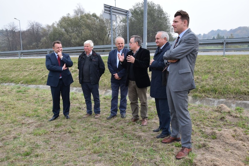 Gorlice. Instalacje przypomną o naszej naftowej historii [ZDJĘCIA]