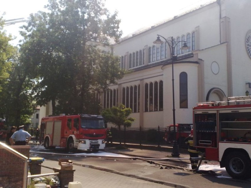 Pożar kościoła przy Tykocińskiej [zdjęcia, wideo]