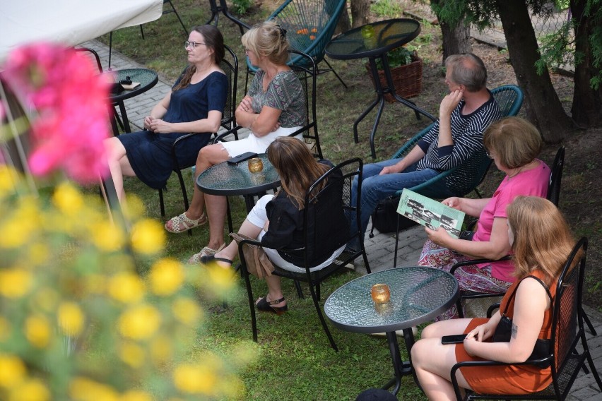 Letni Ogród Poetów w Sieradzu zaprasza dzisiaj na kolejne spotkanie