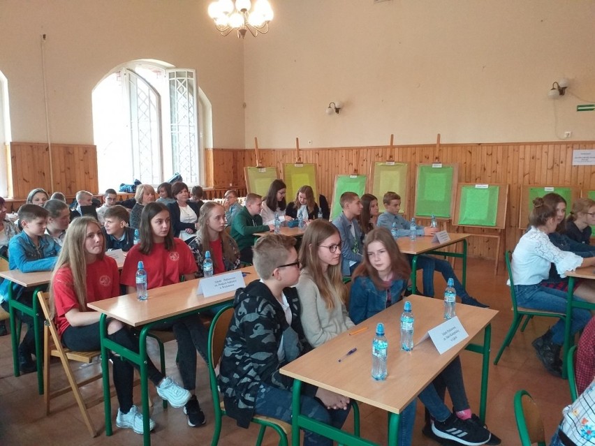 Wolsztyn: Uczniowie SP w Starym Widzimiu wygrali Konkurs dekanalny "Z różańcem przez życie" 