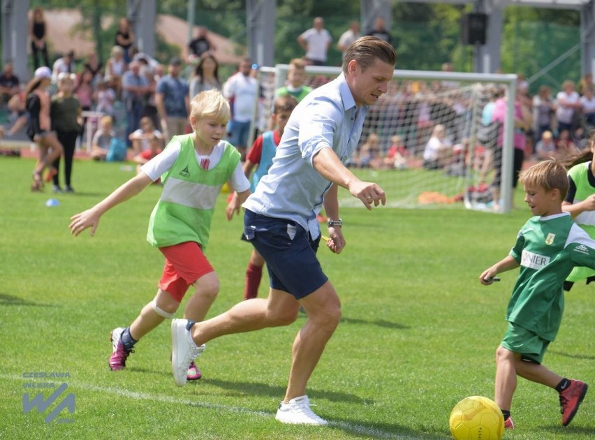 Wizyta Łukasza Piszczka na stadionie miejskim w Lublińcu [DUŻO ZDJĘĆ]