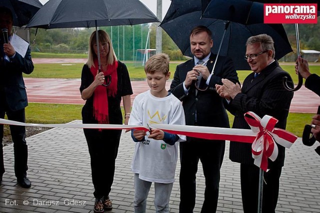 Oficjalne oddanie do użytku nowego obiektu sportowego w Szczawnie-Zdroju