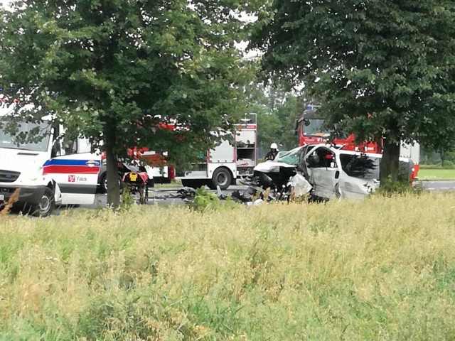 Wypadek koło Budzynia: Na pomoc przyleciały trzy śmigłowce [FOTO]