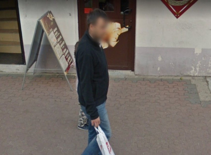 Zduńska Wola i mieszkańcy na Google Street View. Kto jest na...