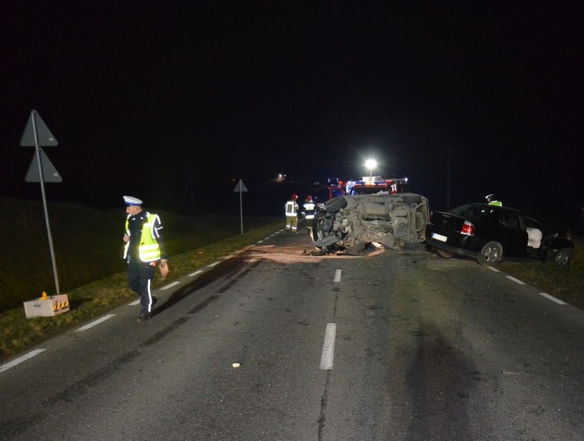 Jabłowo. Po czołowym zderzeniu kierowca trafił do szpitala ZDJĘCIA