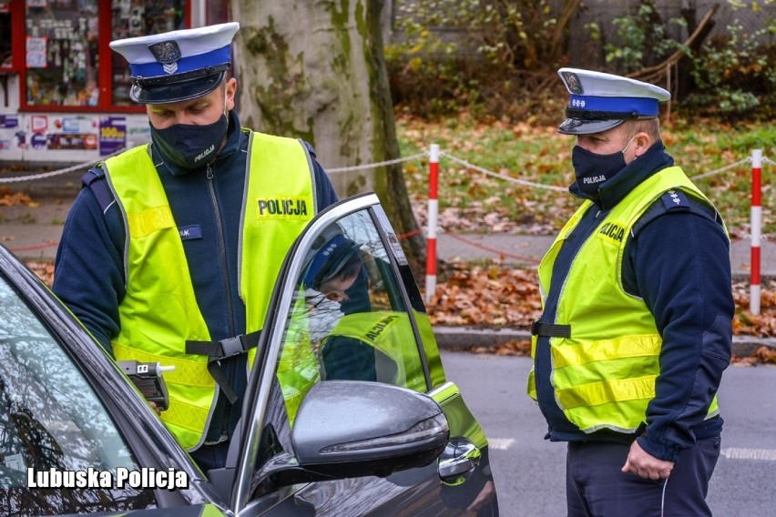 Pijany kierowca zatrzymany w Dąbiu przez policjantów z...