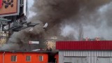 Kraków: pożar zakładu wulkanizacyjnego przy ul. Prądnickiej [NAJNOWSZE ZDJĘCIA]