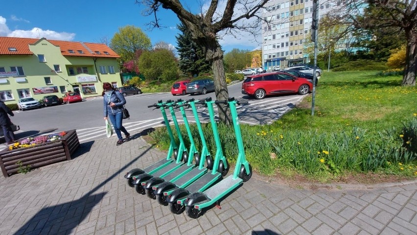 W tym roku na zielonogórski "rynek" ze swoimi hulajnogami...