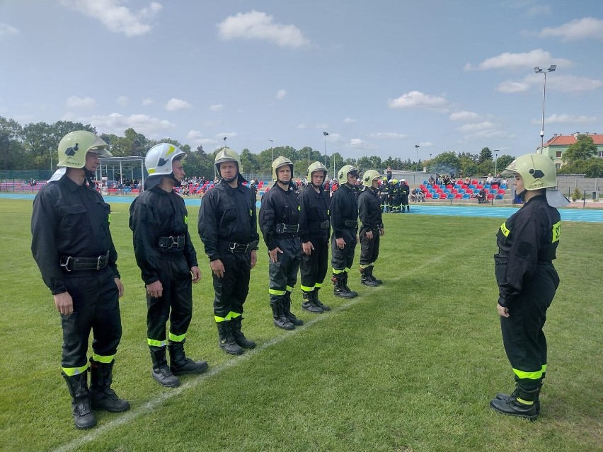 Zawody strażackie na odnowionym stadionie w Szprotawie....