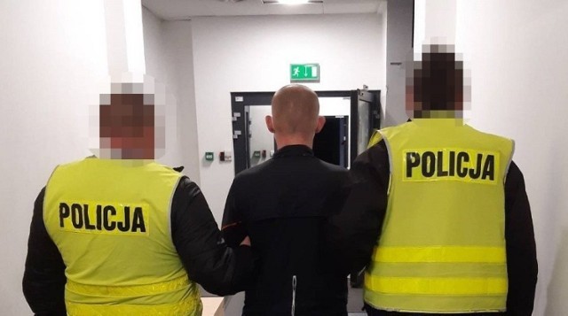 Policjanci zatrzymali 41-letniego sprawcę brutalnego napadu w Łodzi. Grozi mu do 12 lat więzienia.