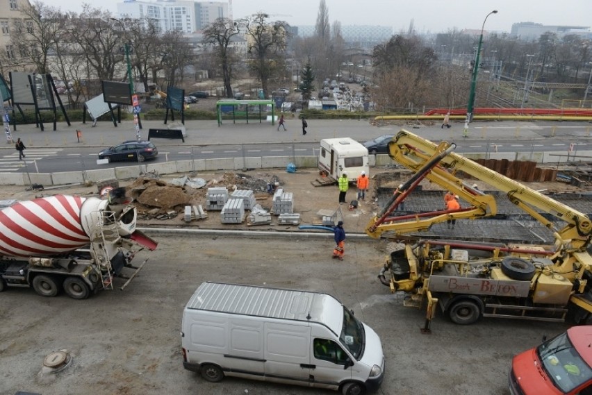 Przebudowa mostu Uniwersyteckiego: Prace w tej części potrwają nawet do marca