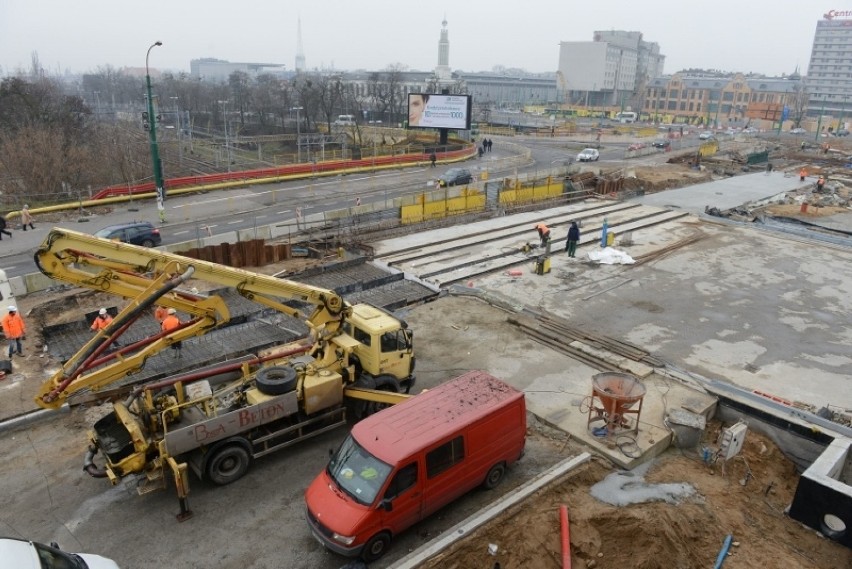 Przebudowa mostu Uniwersyteckiego: Prace w tej części potrwają nawet do marca