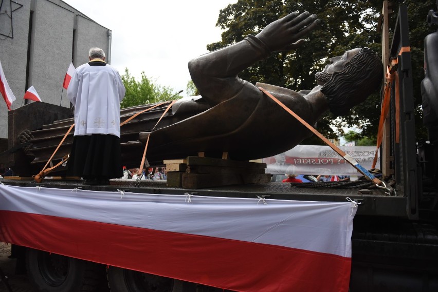 Pomnik Wdzięczności: Figura Jezusa już w Poznaniu