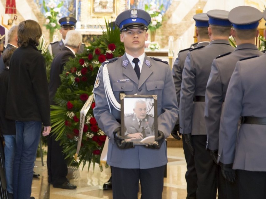 Pogrzeb zastępcy komendanta Stołecznego Policji w...
