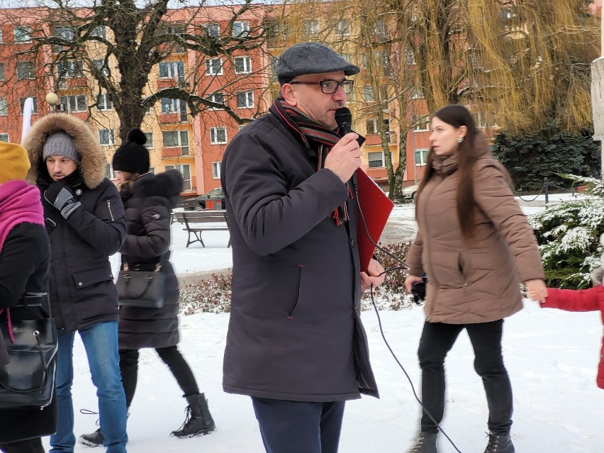 Pilski Marsz Wolności przeciwko przymusowym szczepieniom i segregacji sanitarnej