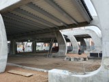Budowa Centrum Odprawy Pasażerów w Jędrzejowie idzie pełną parą. Zamontowano już toaletę, wkrótce ruszy montaż poczekalni (NOWE ZDJĘCIA)