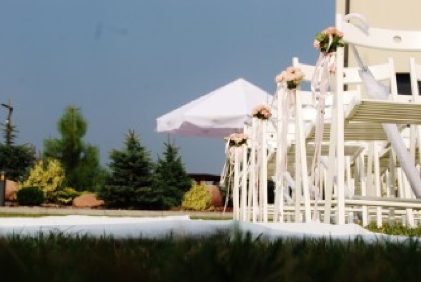 Jednym z ulubionych miejsc par, w którym zawierają związek małżeński jest Złoty Staw w Borkowie