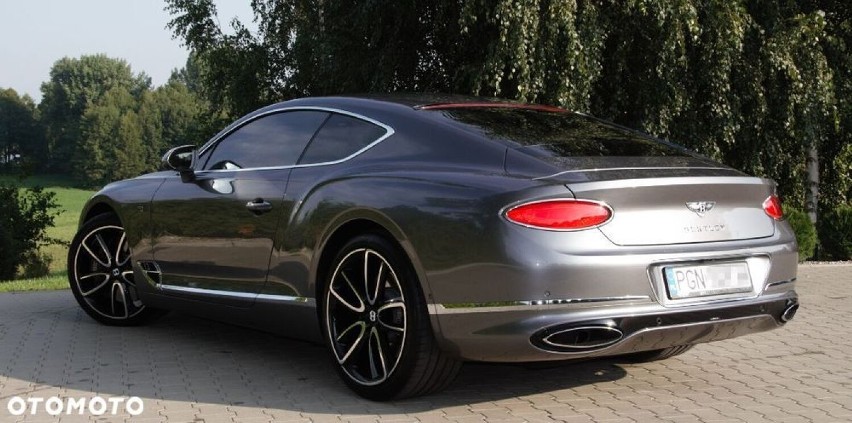 Gniezno. Luksusowy Bentley na sprzedaż. Chcesz zostać jego właścicielem? Potrzebujesz ponad miliona złotych! [FOTO]