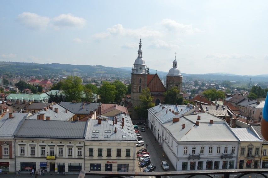 Mieszkańcy Nowego Sącza nie są szczęśliwi. Tak wykazały...