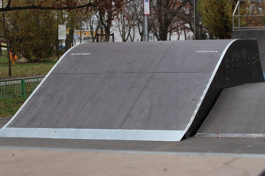 Skate Park w Inowrocławiu ma nową atrakcję [zdjęcia]