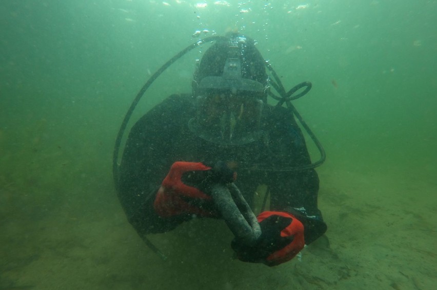 Zdjęcia z podwodnej ekspedycji archeologicznej w Jeziorze...