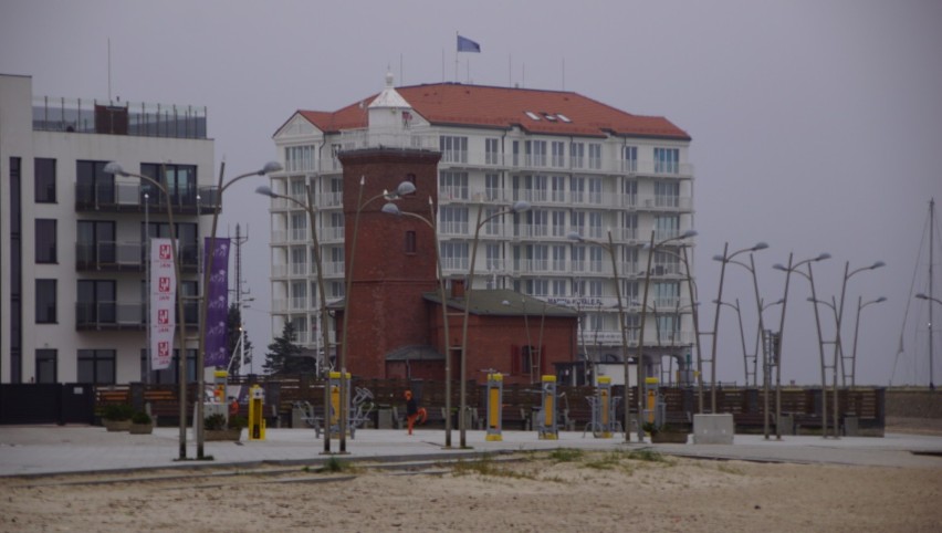 Spokój i cisza. Jesienny spacer po plaży w Darłówku [ZDJĘCIA]