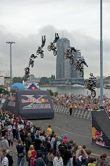 Ekstremalne pokazy Red Bull X-Fighters na Wałach Chrobrego