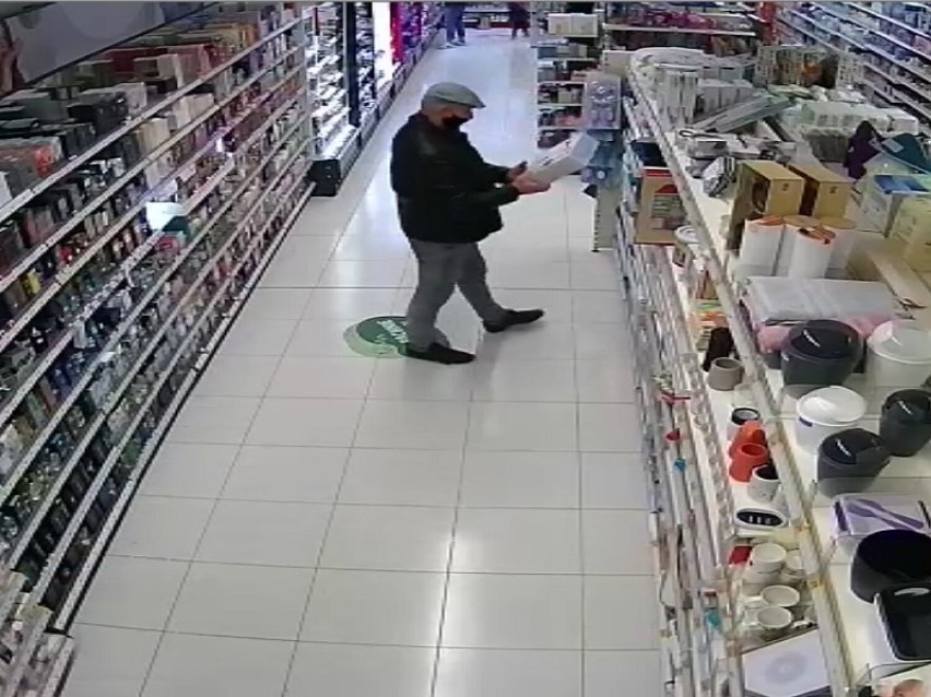 Policja poszukuje mężczyznę, który ukradł perfumy