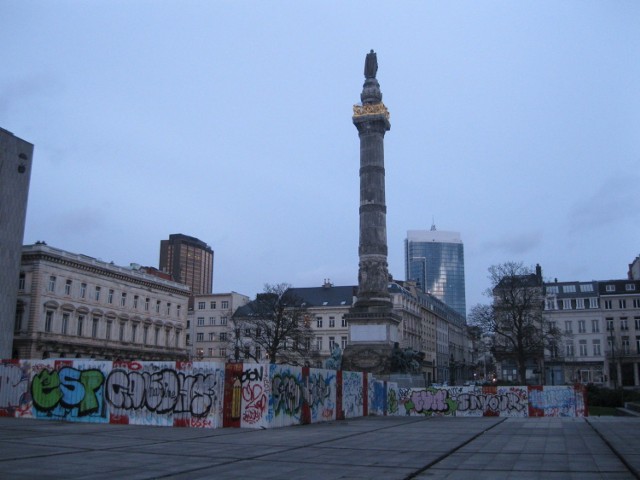 Place du Congr&egrave;s, na kt&oacute;rym stoi pomnik upamiętniający uzyskanie przez Belgię niepodległości. Fot. Aleksandra Furtak