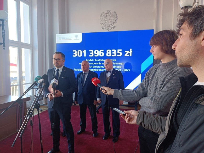 Rząd przekaże województwu pomorskiemu ponad 300 mln zł na...