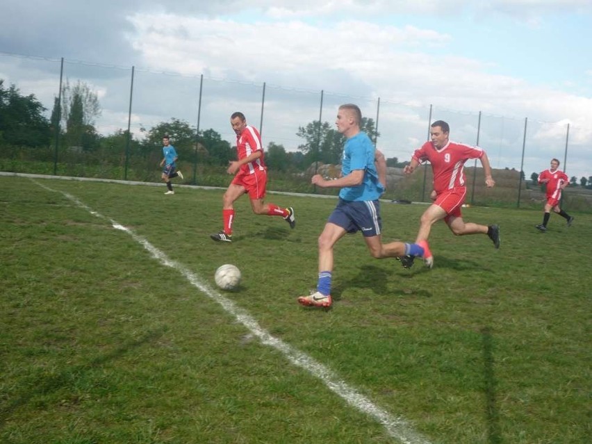 Rozgrywki Zdziechowa Cup wciąż toczone są w atmosferze walki...